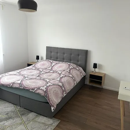 Apartment 2 Private - 8 Guests - Air Conditioning - Parking