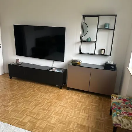 2 Private - 8 Guests - Air Conditioning - Parking Apartment