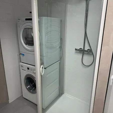 2 Private - 8 Guests - Air Conditioning - Parking Apartment