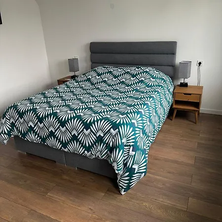 2 Private - 8 Guests - Air Conditioning - Parking Apartment