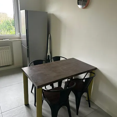 2 Private - 8 Guests - Air Conditioning - Parking Apartment *