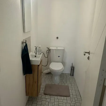 Apartment 2 Private - 8 Guests - Air Conditioning - Parking